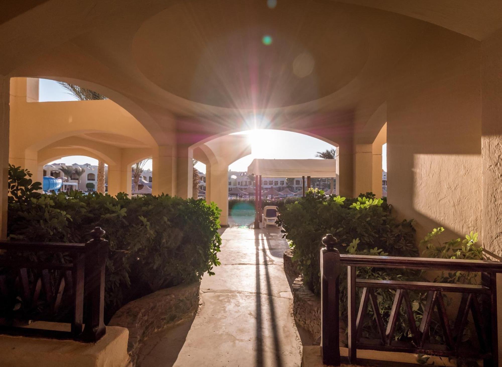 Premium Pool view Room